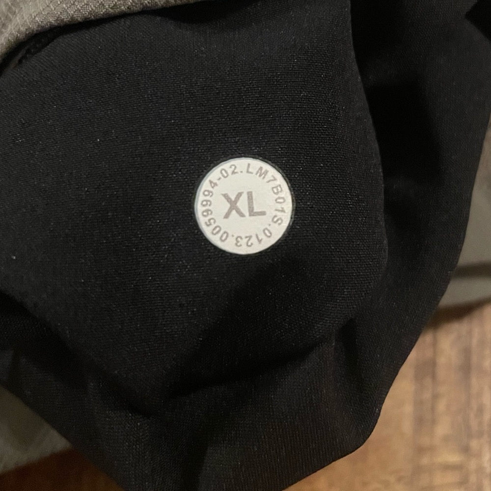 Lululemon License to Train Shorts 5” - Picture 8 of 8